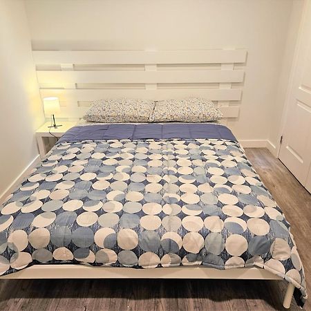 Charming Detached House Near The Airport Apartment Мисисага Екстериор снимка