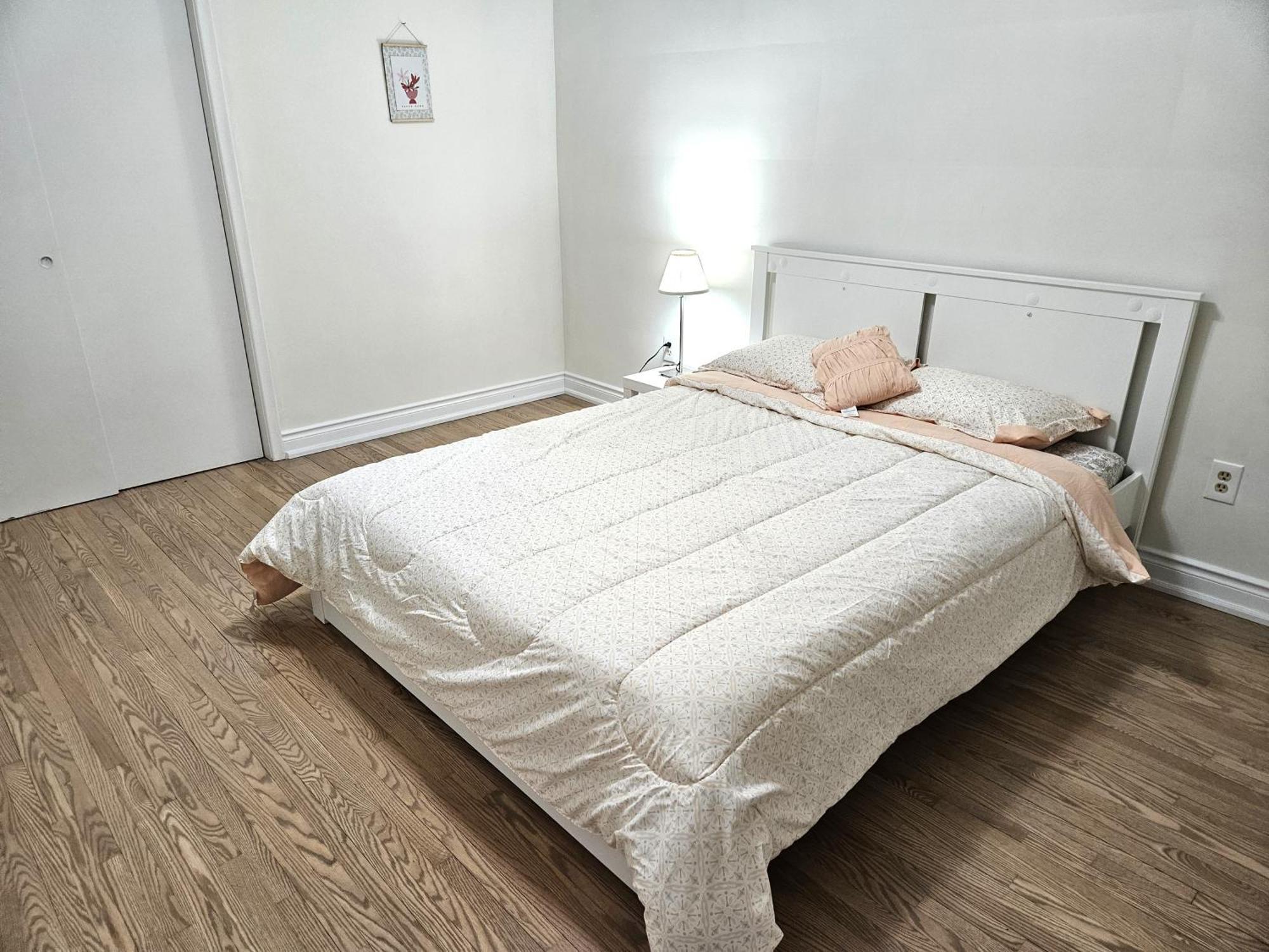 Charming Detached House Near The Airport Apartment Мисисага Екстериор снимка