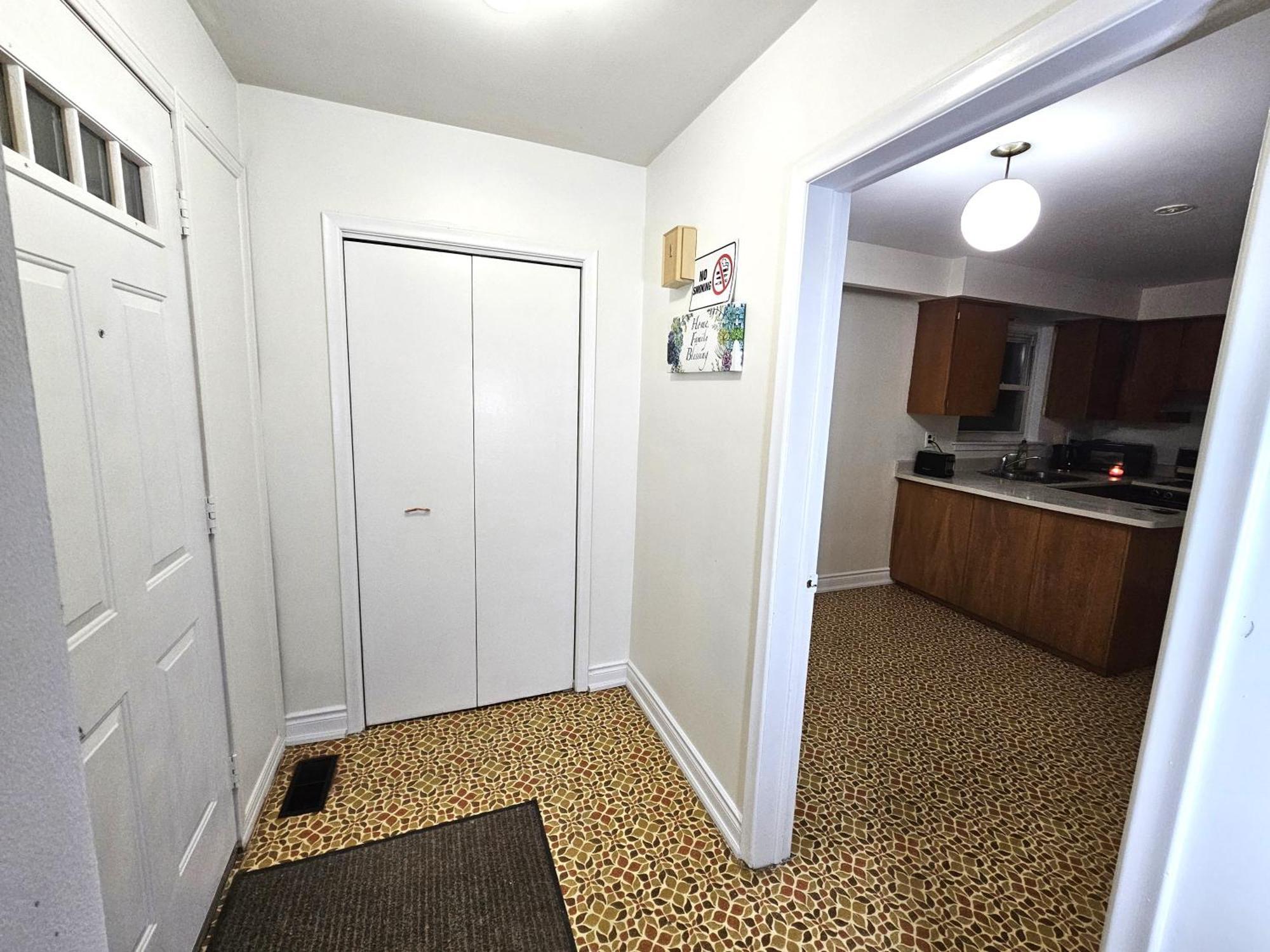 Charming Detached House Near The Airport Apartment Мисисага Екстериор снимка