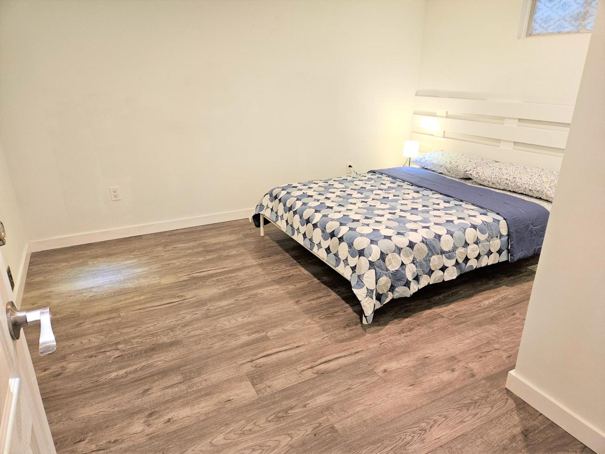 Charming Detached House Near The Airport Apartment Мисисага Екстериор снимка