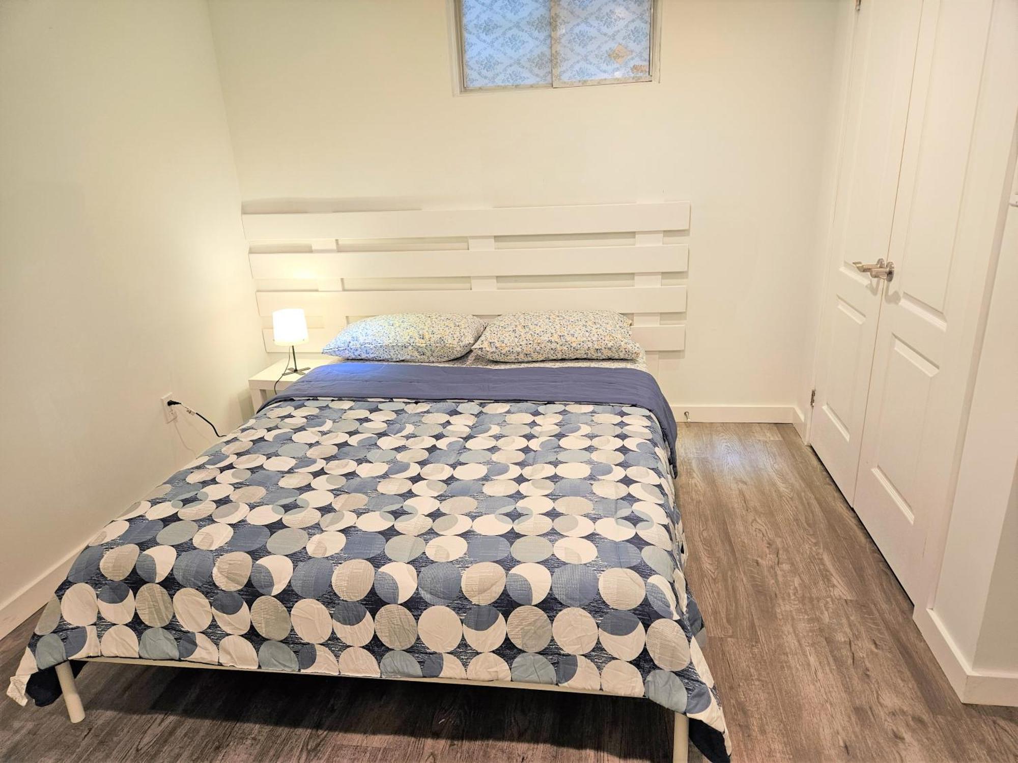 Charming Detached House Near The Airport Apartment Мисисага Екстериор снимка
